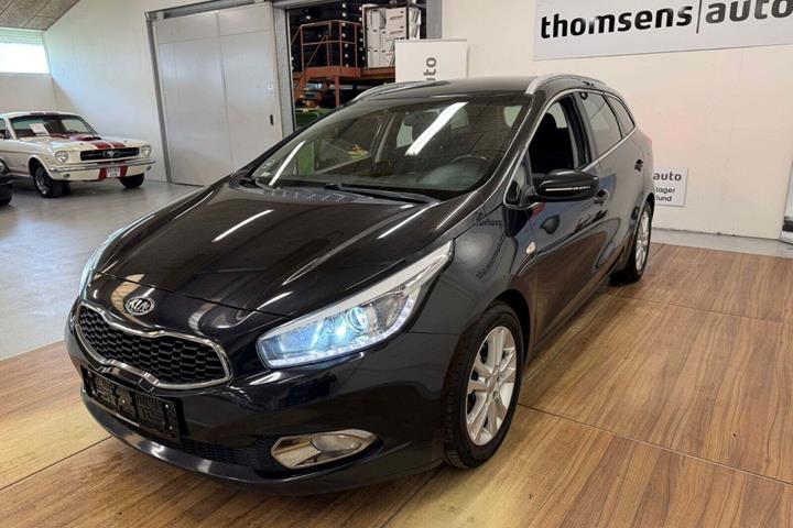 Sort Kia Ceed fra 2016 set udefra