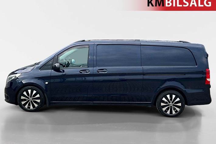Blå Mercedes Vito 119 fra 2019