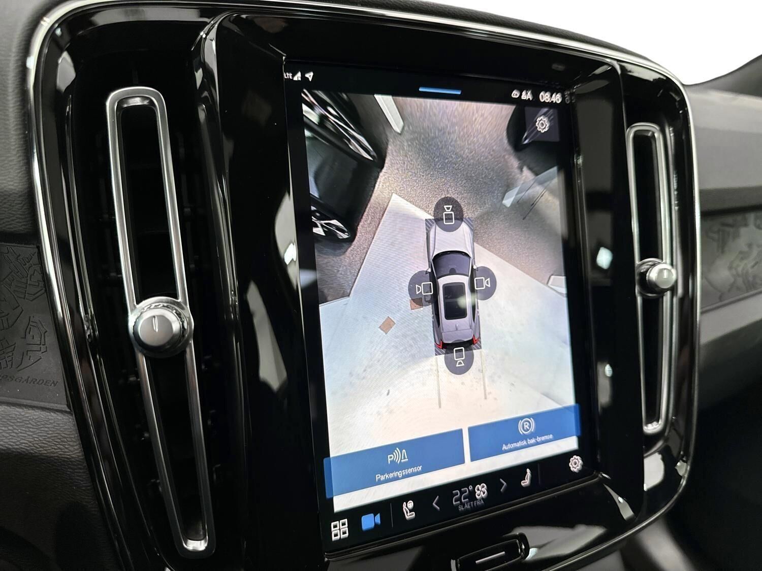 Blå Volvo EX40 fra 2025