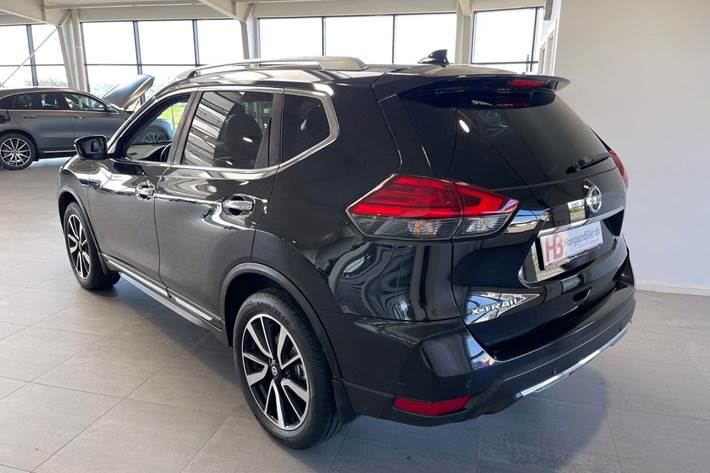 Sort Nissan X-Trail fra 2018
