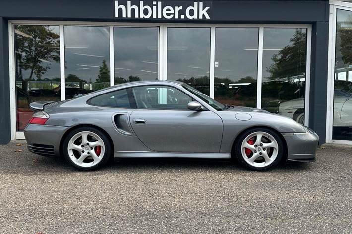 Grå Porsche 911 Turbo fra 2001