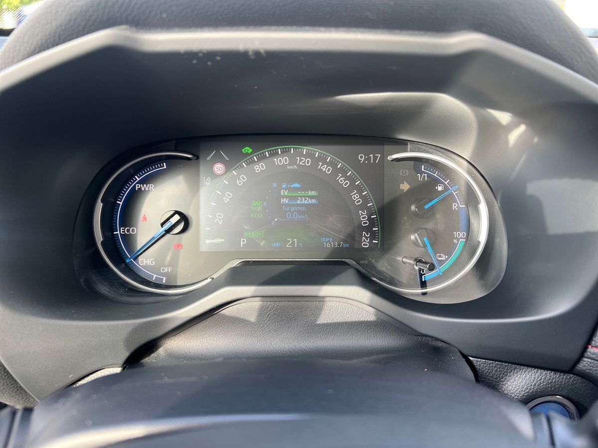 Sort Toyota RAV4 Plug-in fra 2021