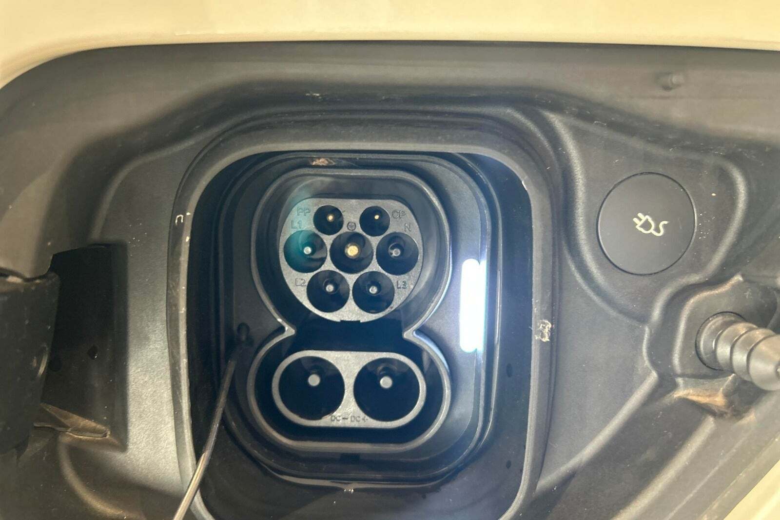 Hvid Polestar 2 fra 2024