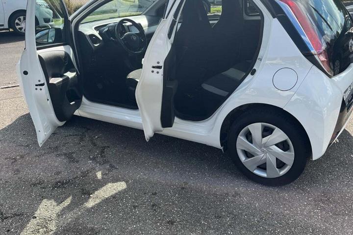 undefined Toyota Aygo fra 2015