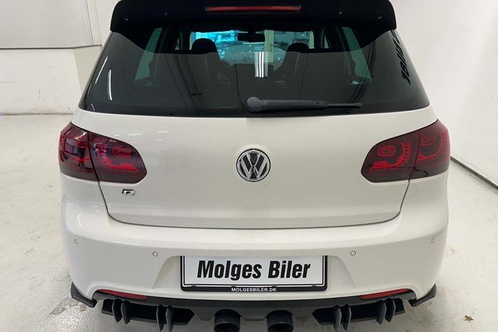 Hvid VW Golf VI fra 2012