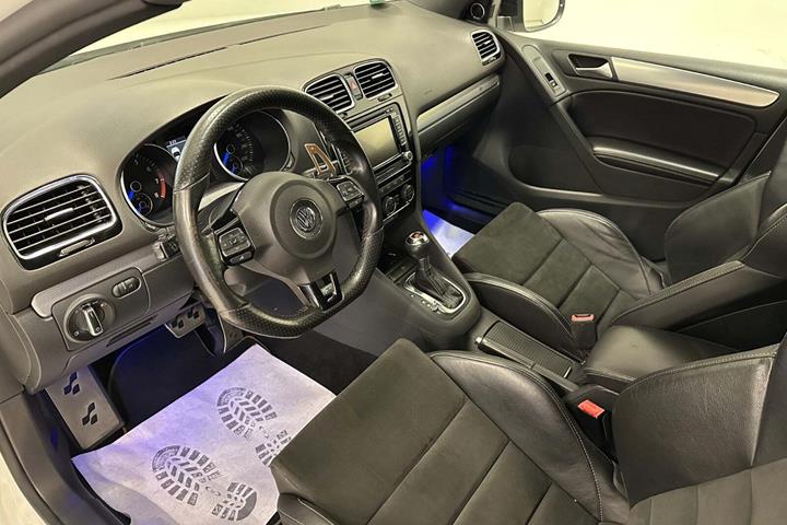 Hvid VW Golf VI fra 2012