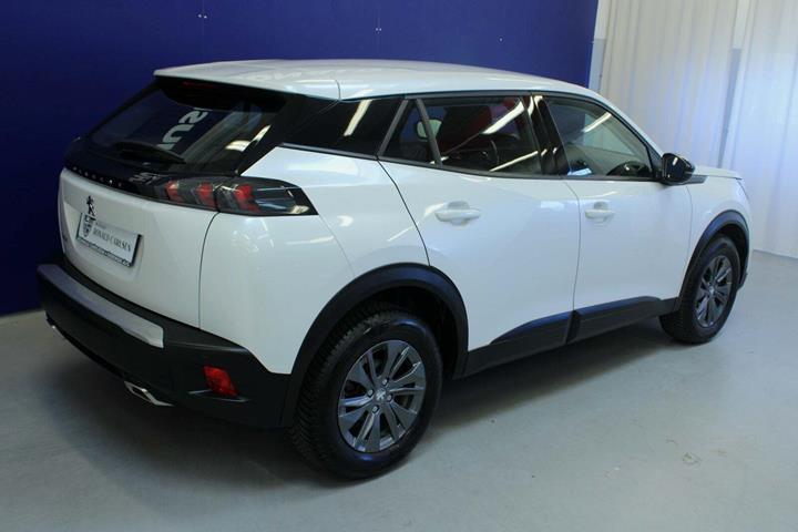 Hvid Peugeot 2008 fra 2022
