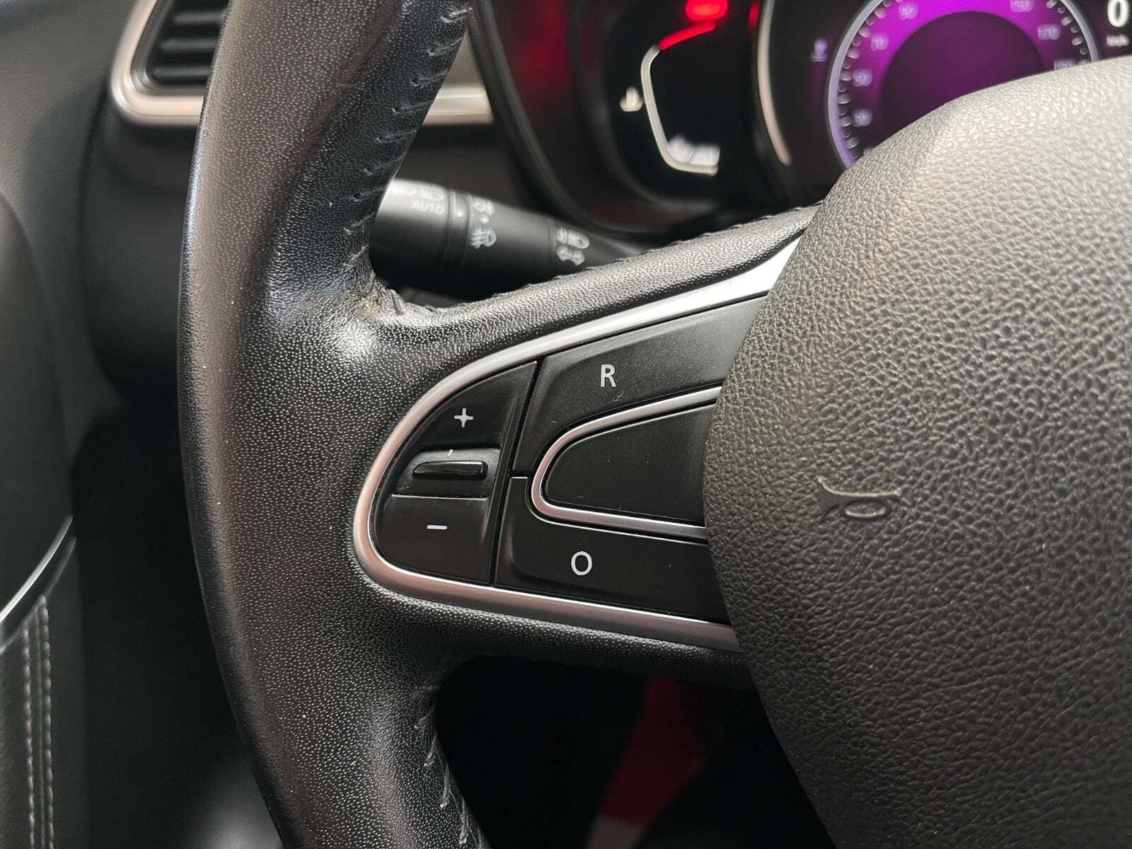 Rød Renault Kadjar fra 2016