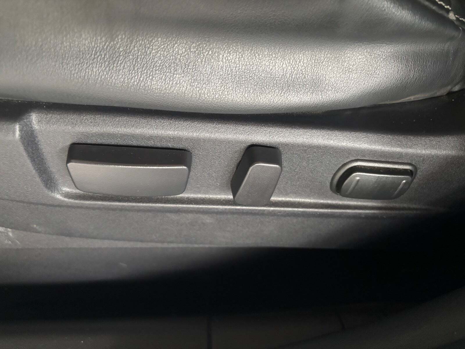 Sort Mitsubishi Outlander fra 2020