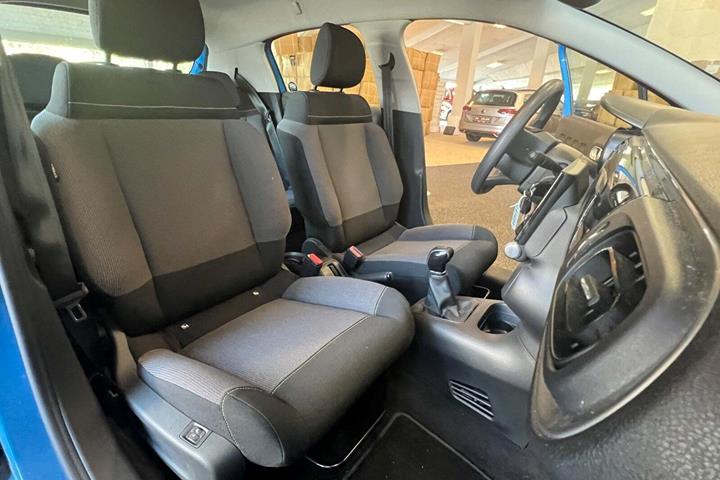 Blå Citroën C3 fra 2017