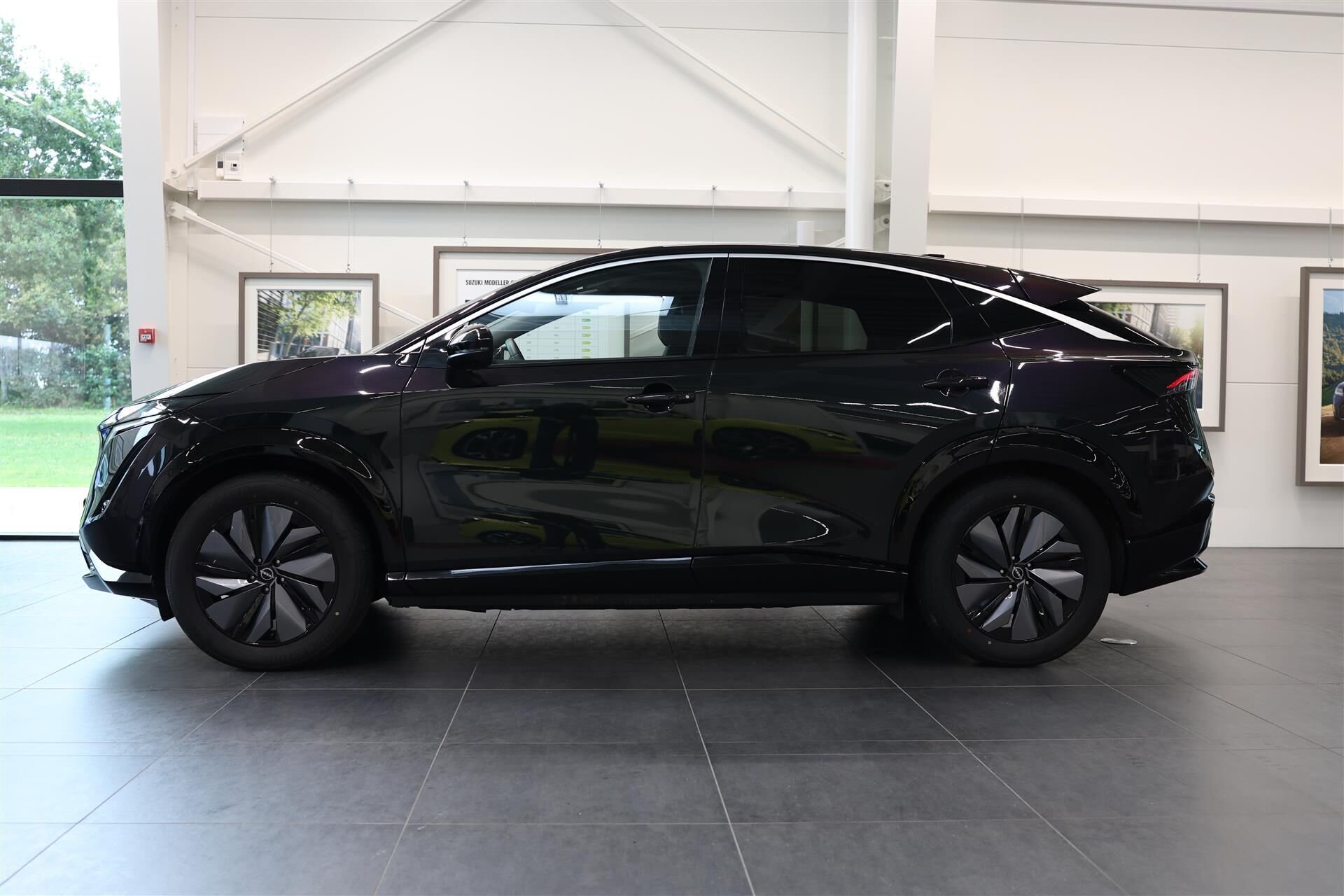 Sort Nissan Ariya fra 2024