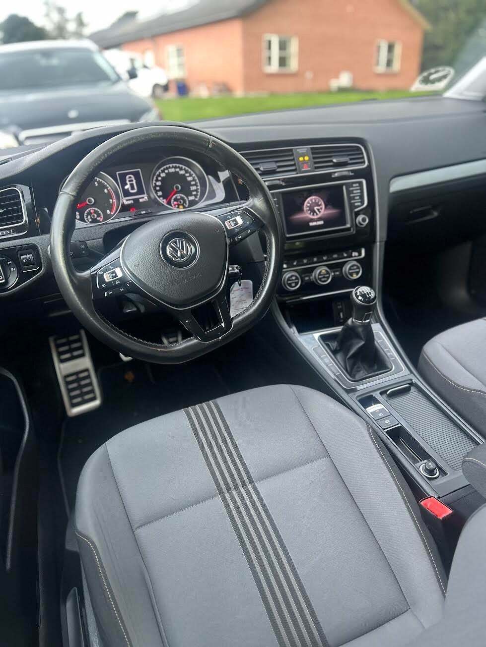 Sort VW Golf VII fra 2017
