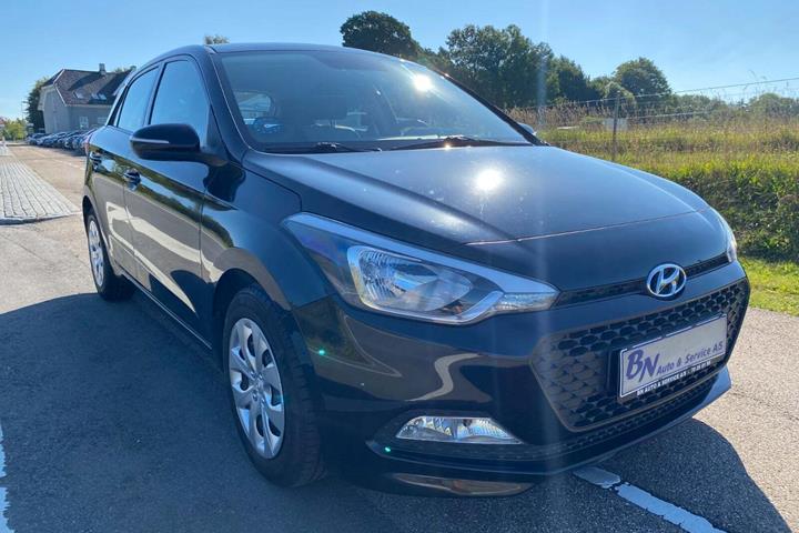 Sort Hyundai i20 fra 2016