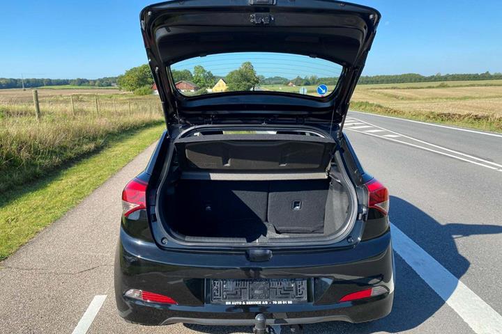 Sort Hyundai i20 fra 2016