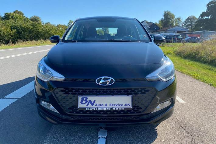 Sort Hyundai i20 fra 2016