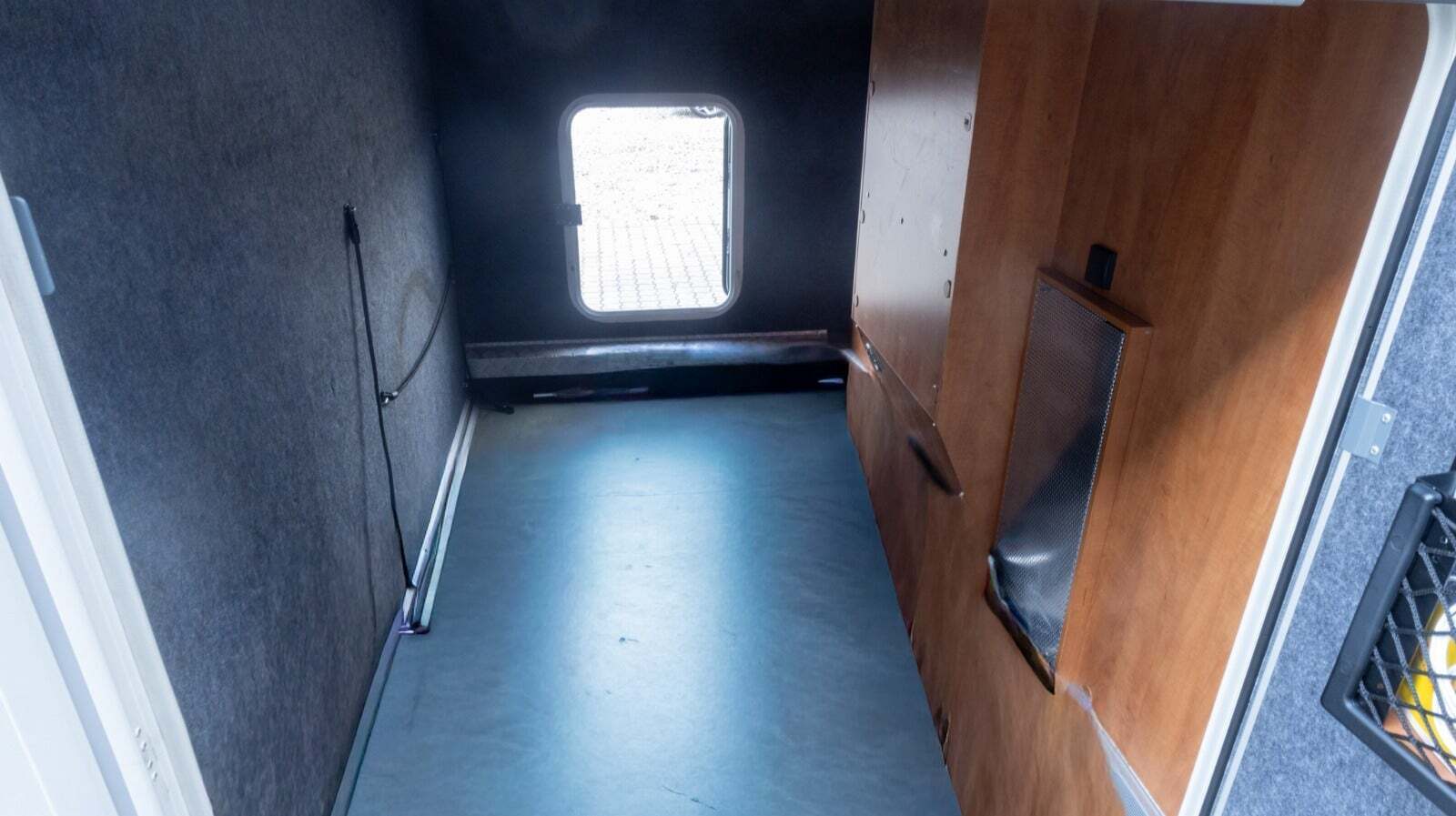 Hvid Carthago C-Tourer I143 fra 2014 set udefra