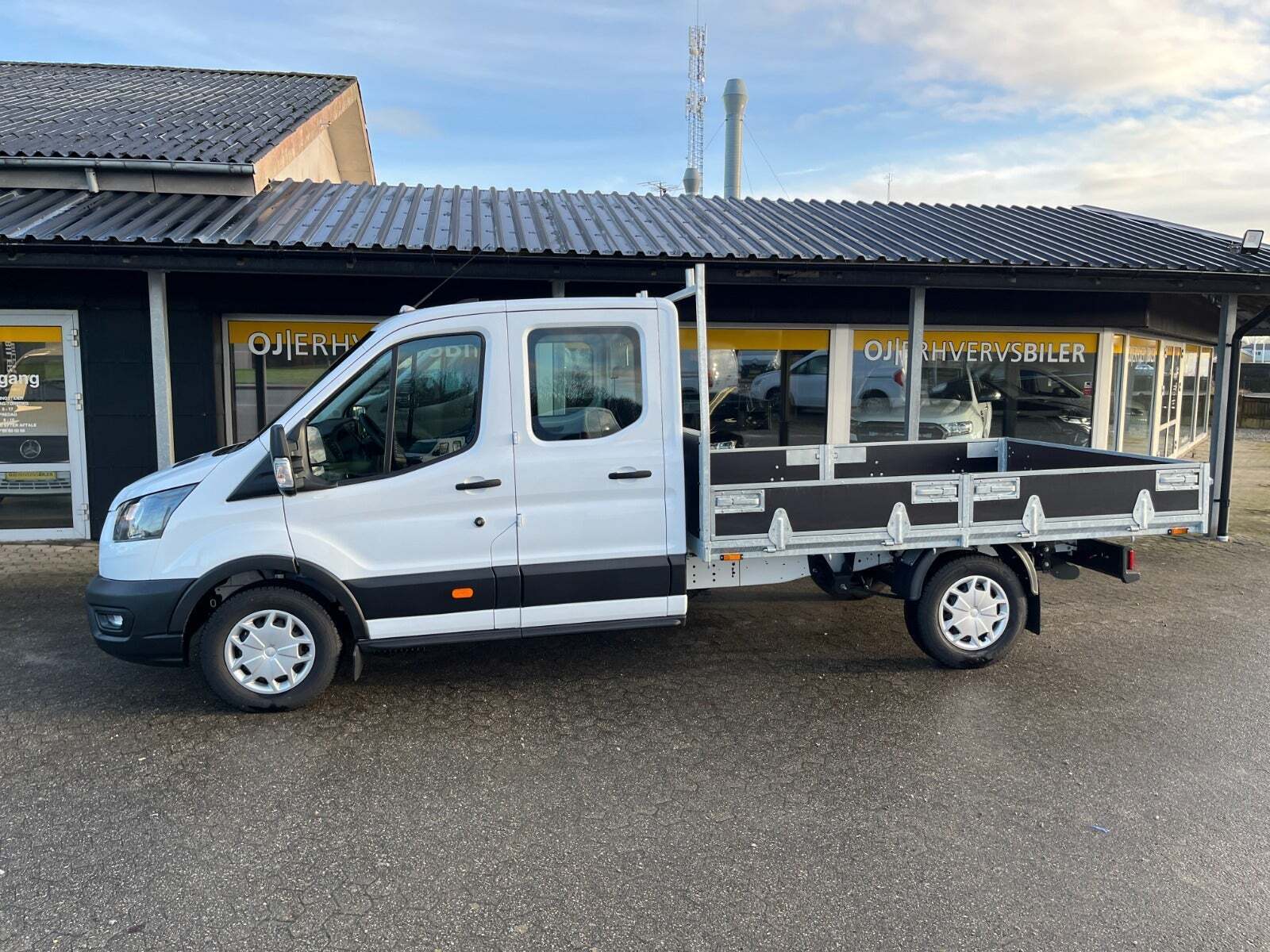 Hvid Ford Transit 350 L3 Chassis fra 2025