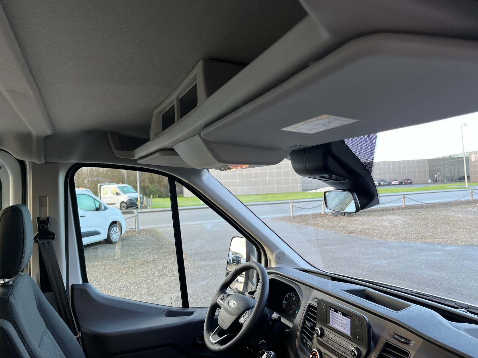 Hvid Ford Transit 350 L3 Chassis fra 2025