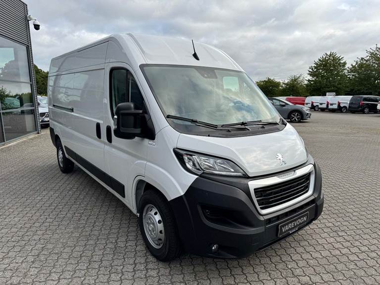 Peugeot Boxer 435 2,2 BlueHDi 165 L3H2 Premium