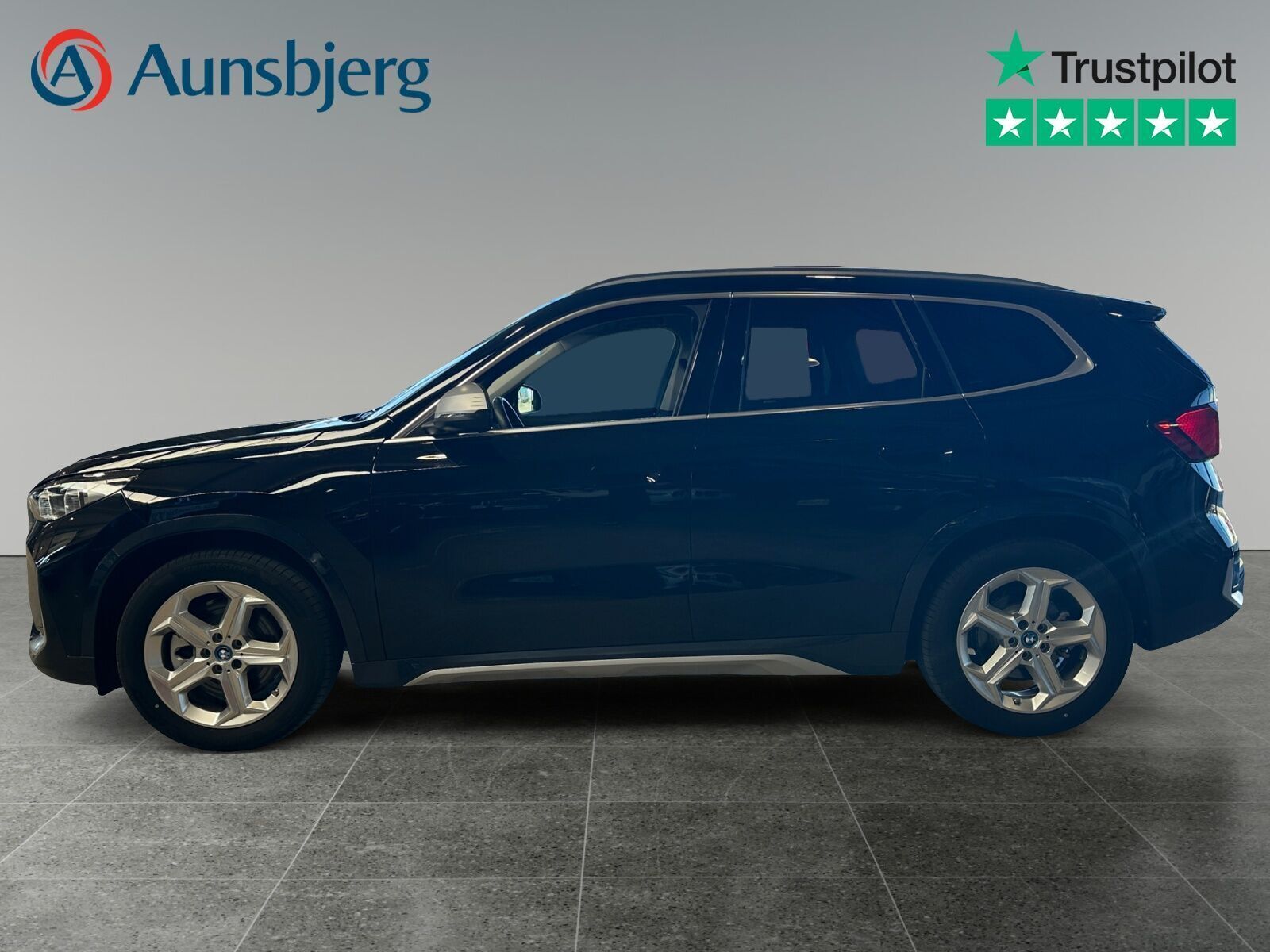 BMW iX1 xDrive30 X-Line