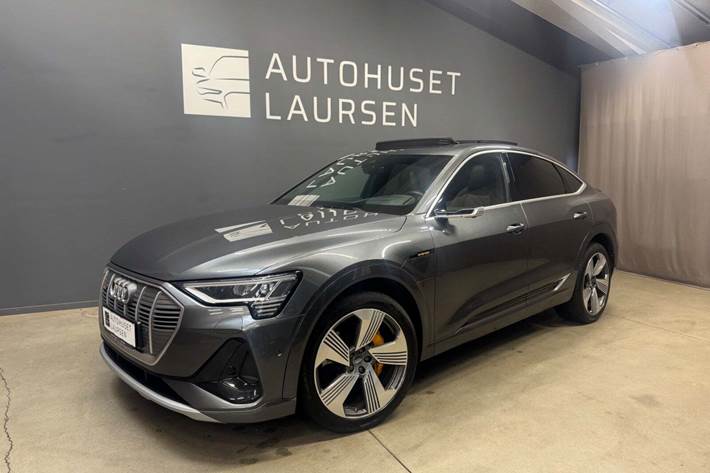 Grå Audi e-tron fra 2020 set udefra