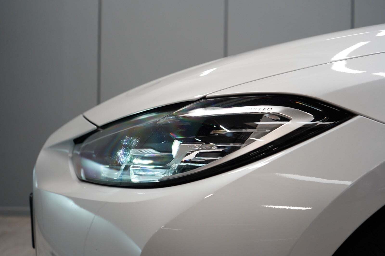 Hvid BMW i4 fra 2023