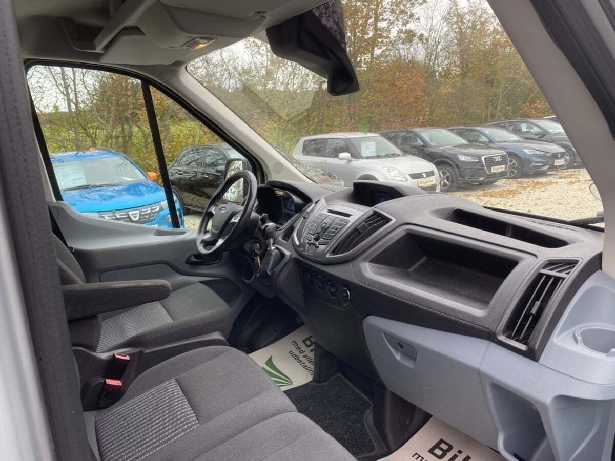 Sølv Ford Transit 350 L2 Van fra 2015
