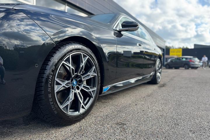 Sort BMW i7 fra 2022