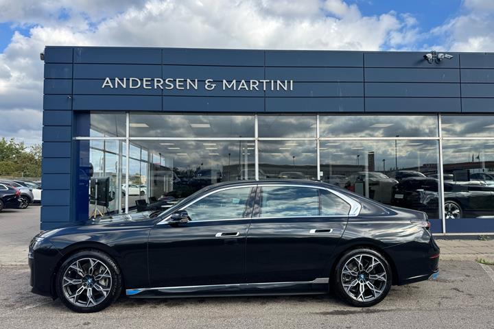 Sort BMW i7 fra 2022