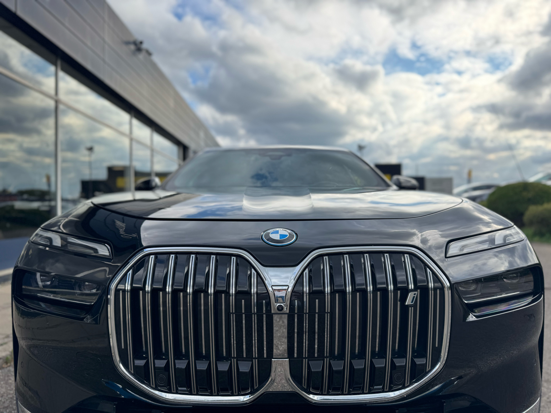 Sort BMW i7 fra 2022