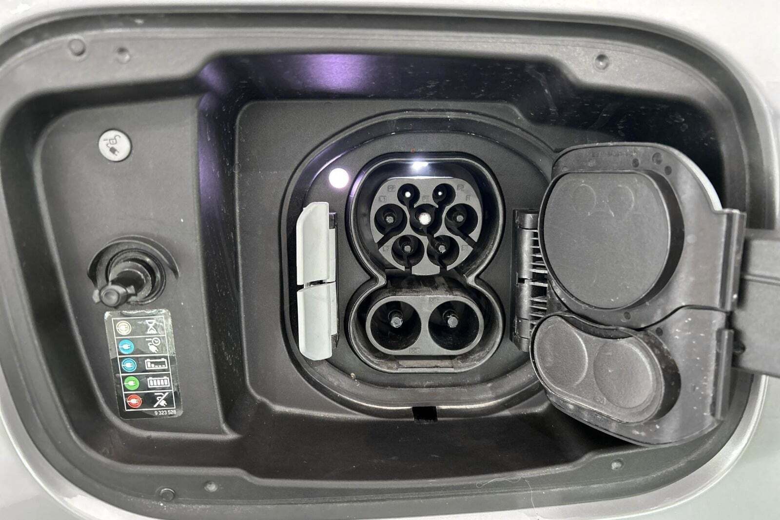 Sølv BMW iX1 fra 2025