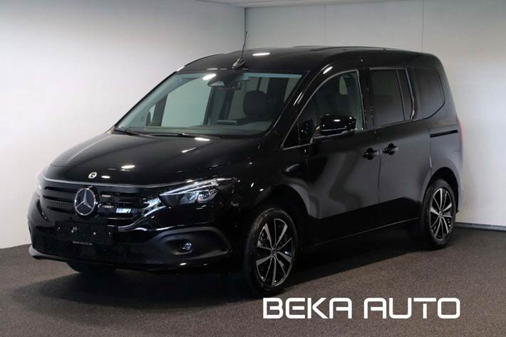 Sort Mercedes EQT200 fra 2023 set udefra