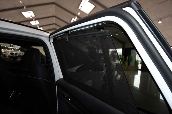 Hvid Skoda Enyaq fra 2025