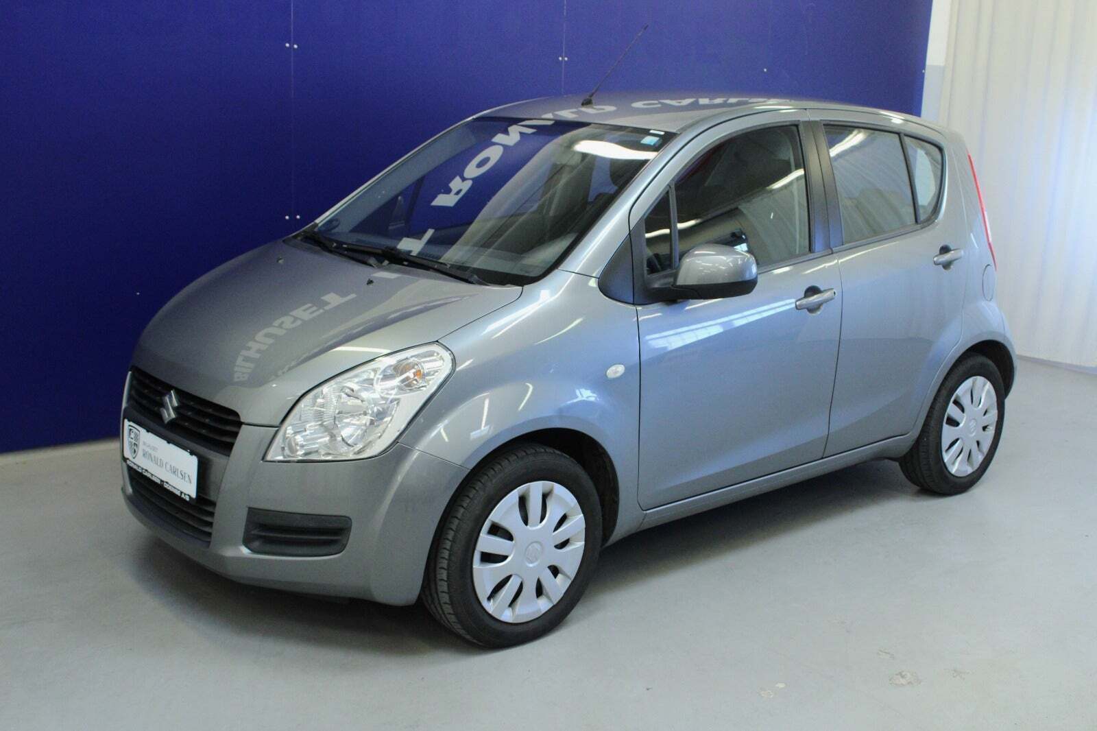 Grå Suzuki Splash fra 2008