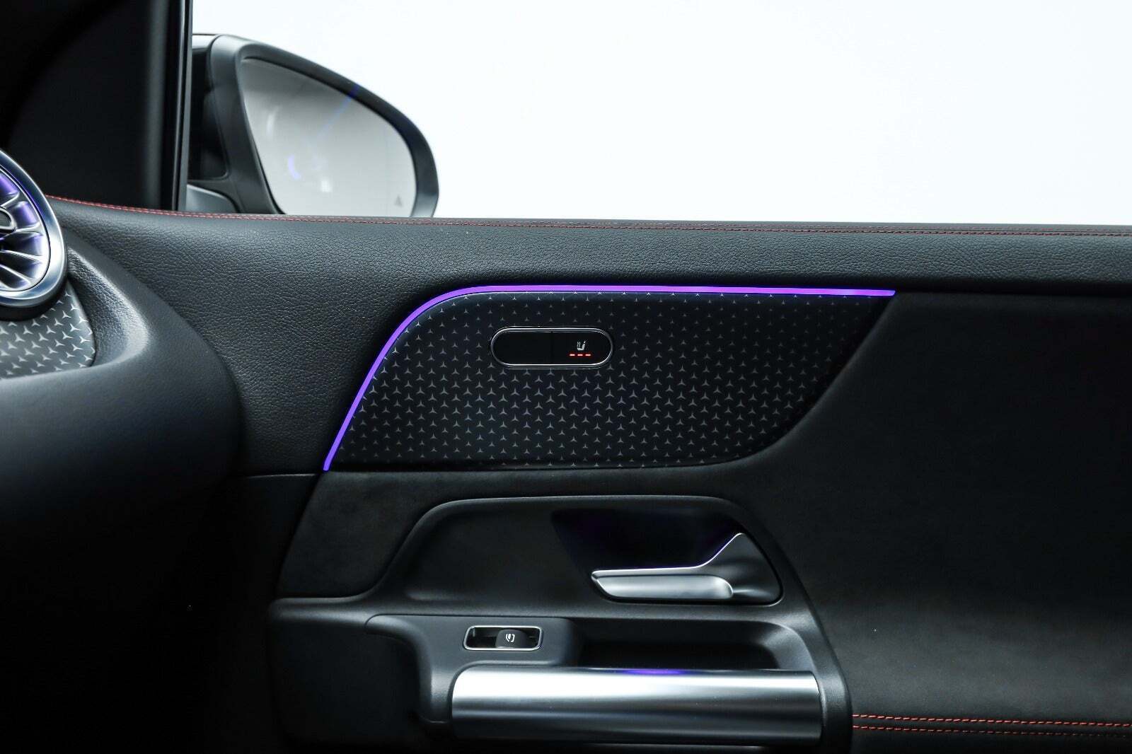 Sort Mercedes EQA250+ fra 2024