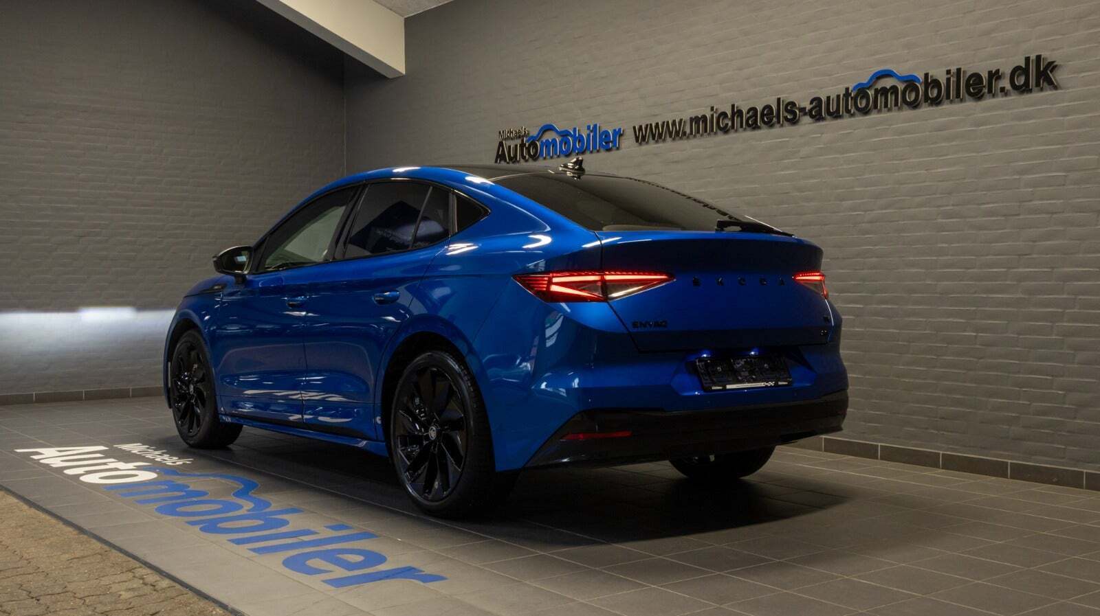 Blå Skoda Enyaq fra 2023