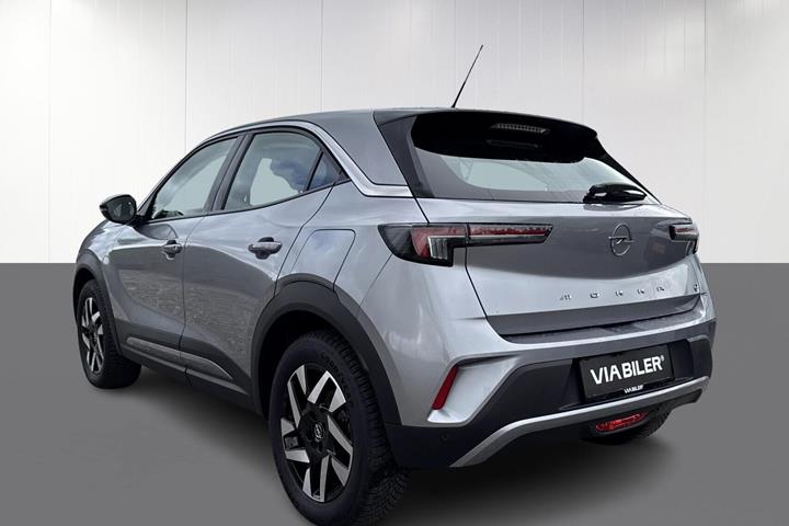 Grå Opel Mokka-e fra 2023