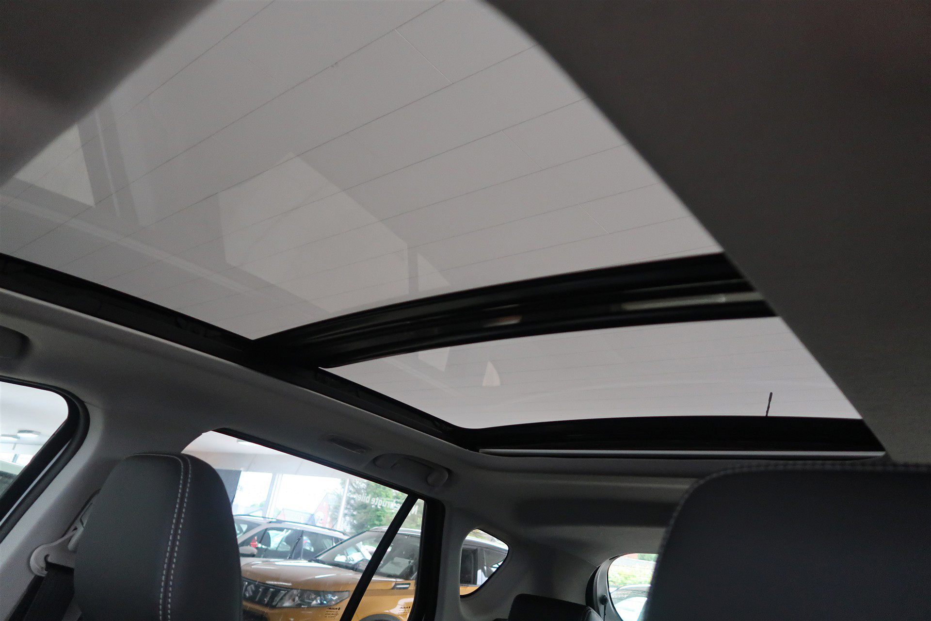 Hvid Suzuki S-Cross fra 2020