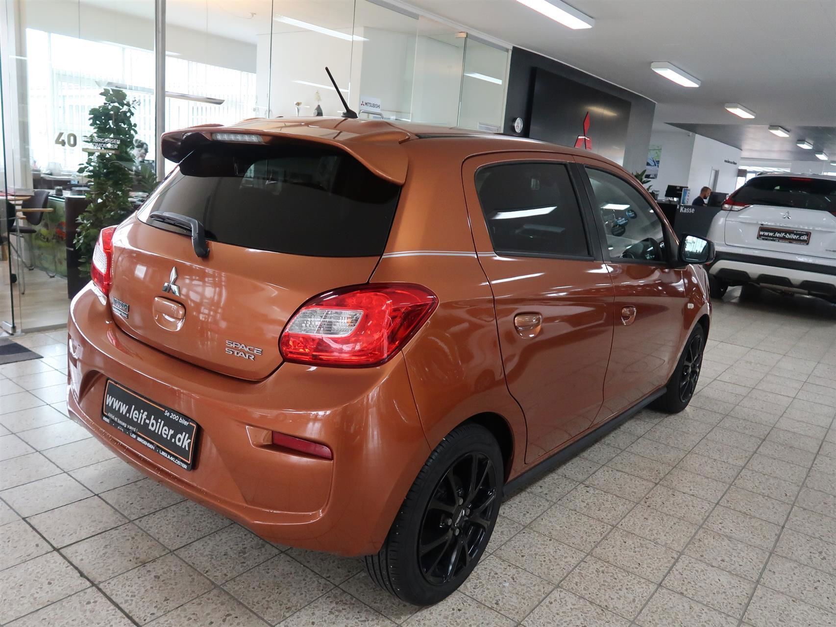 Mitsubishi Space Star 1,2 Inlead 80HK 5d