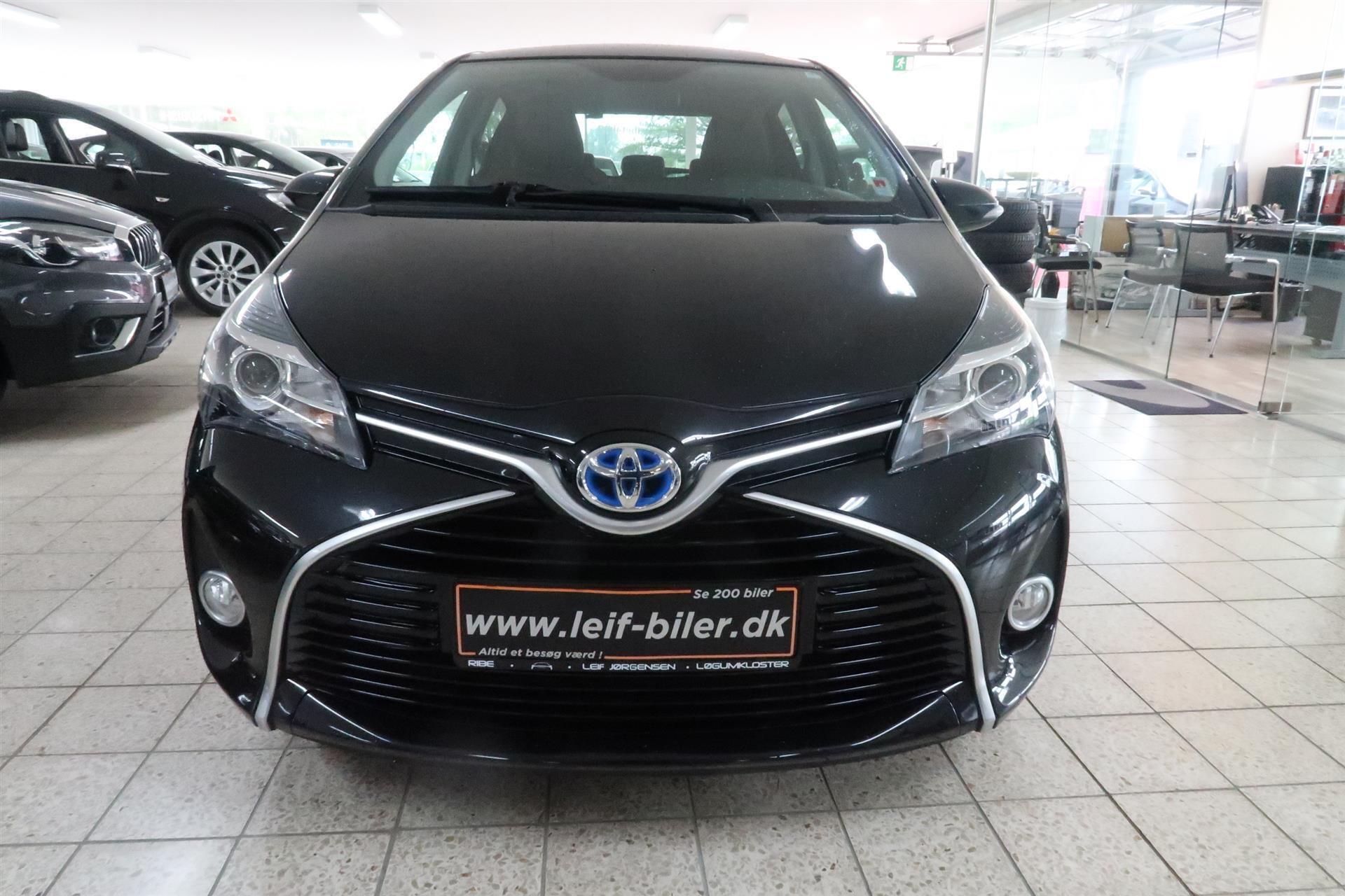 Toyota Yaris 1,5 Hybrid H2 Premium E-CVT 100HK 5d Trinl. Gear