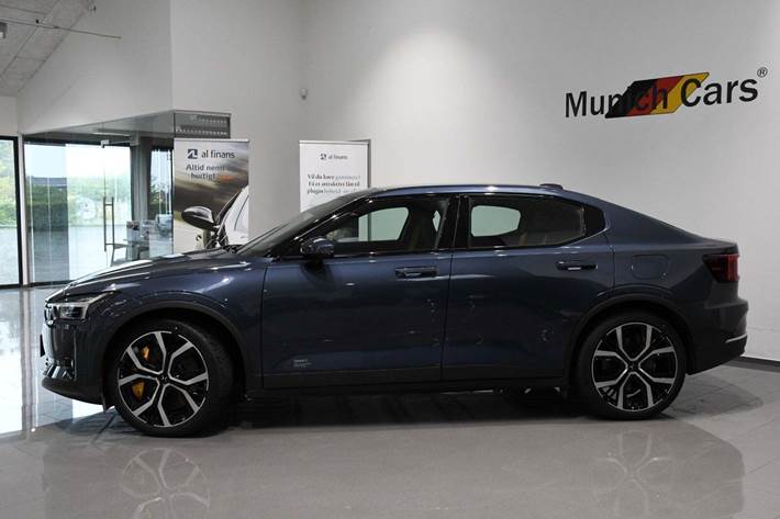 Gul Polestar 2 fra 2023