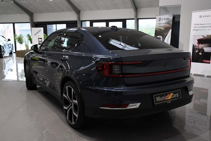 Gul Polestar 2 fra 2023
