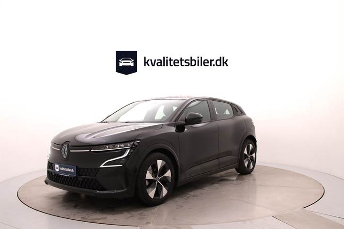 Sort Renault Mégane fra 2023 set udefra
