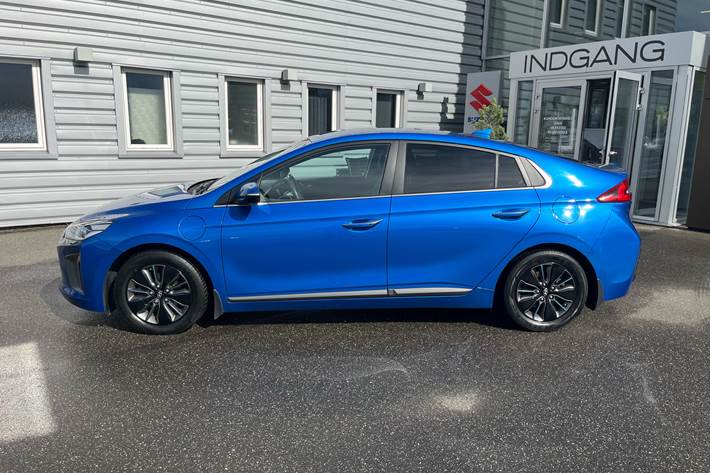 Blå Hyundai Ioniq fra 2019