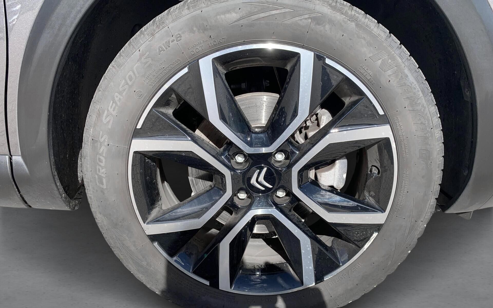 Grå Citroën ë-C4 fra 2023