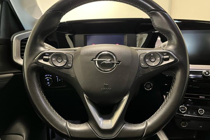 Grå Opel Mokka-e fra 2022