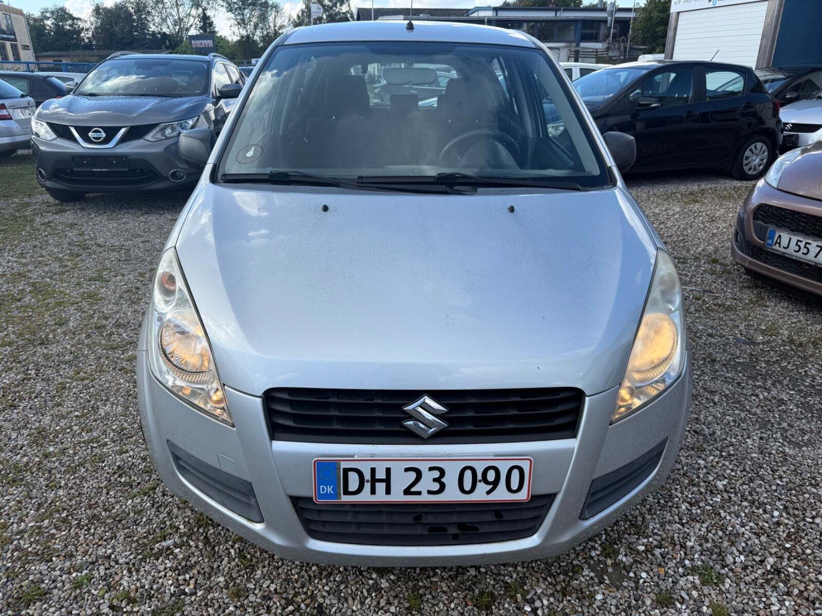 Grå Suzuki Splash fra 2012