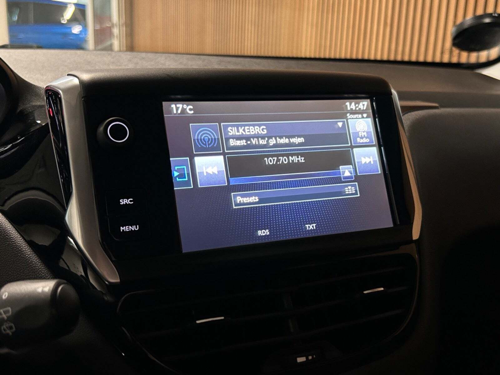 Sort Peugeot 208 fra 2015