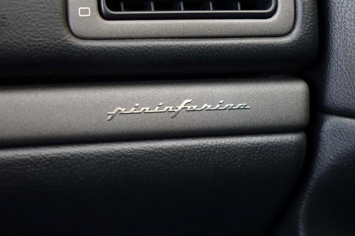 Sølv Peugeot 406 fra 2003