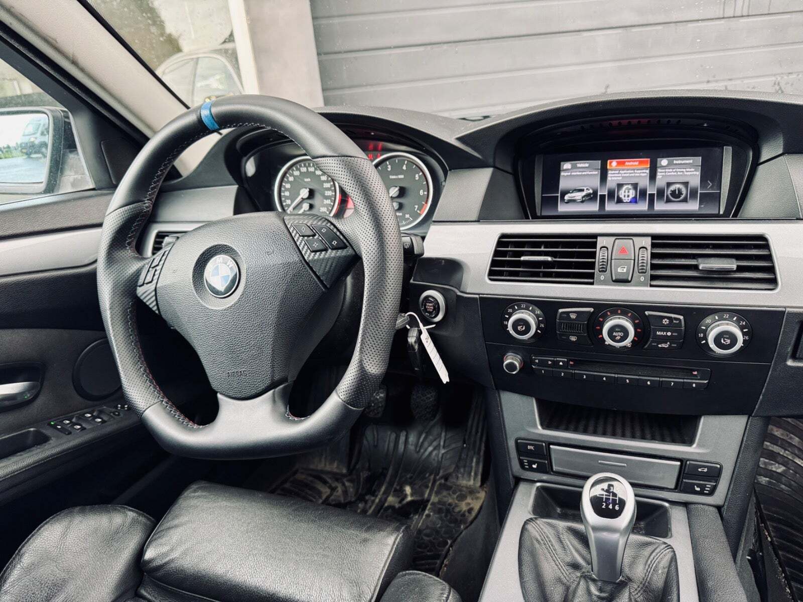 undefined BMW 523i fra 2007 set indefra